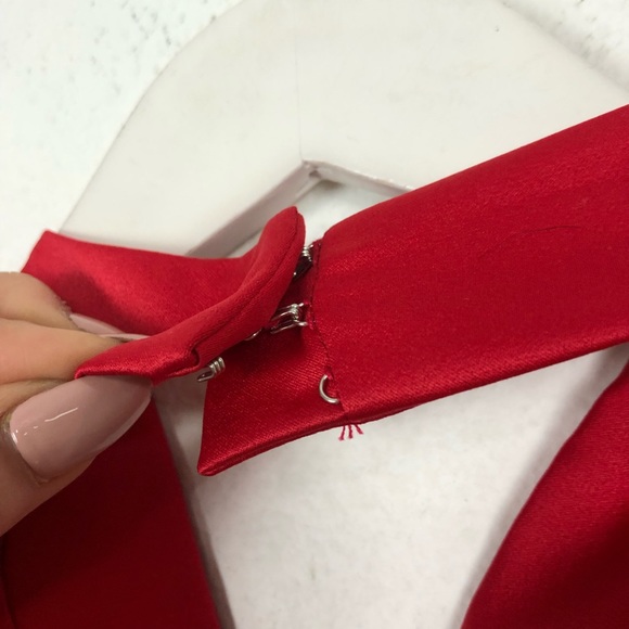 Elliatt Red Mini Dress - Picture 11 of 11